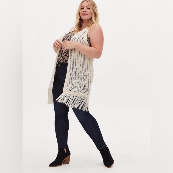 Torrid Ivory Pointelle Fringe Open Front Longline Vest Size 2 #1990 - Picture 1 of 7